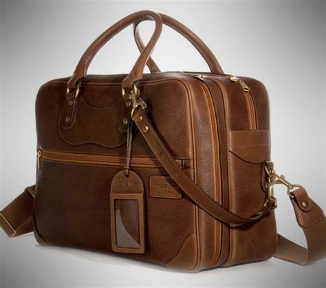 best weekender bags for men.